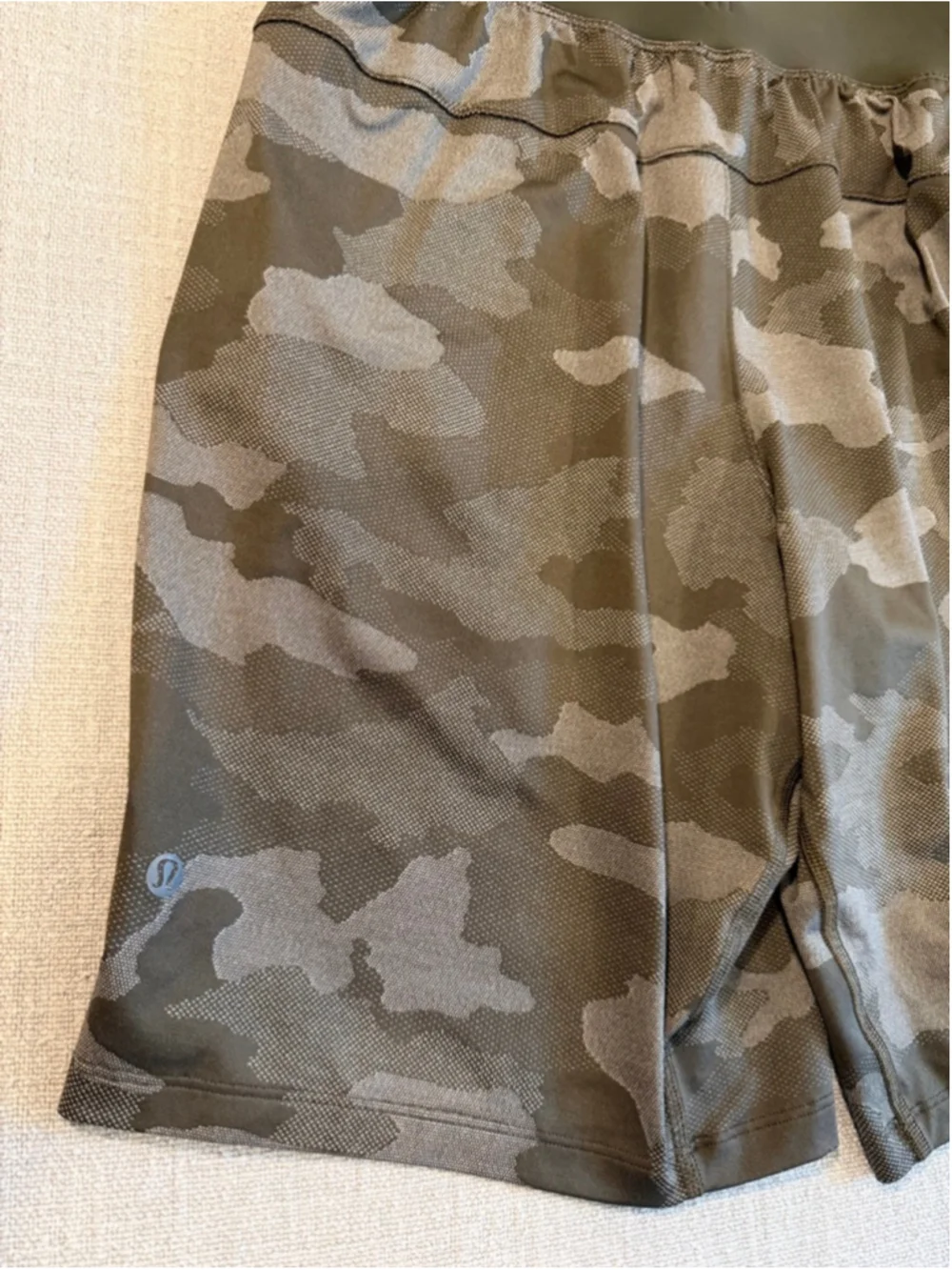 Lululemon T.H.E. Short Linerless  Variegated Mesh Camo Max Dark Olive Mens M